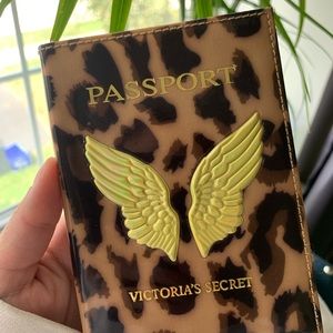 COPY - Leopard Passport Cover